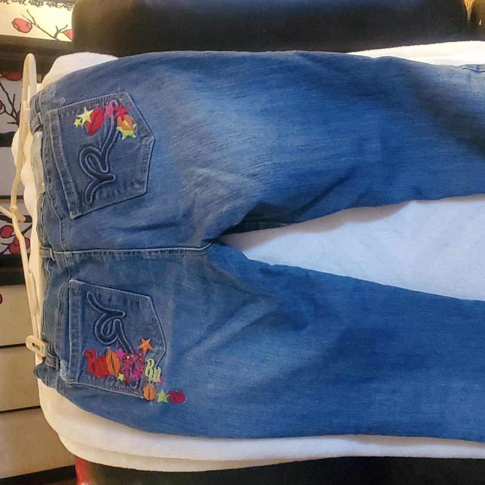 ROCAWEAR JEANS SIZE 11...Like new worn one time